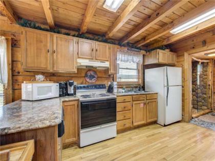 Amazing Memories 1 Bedroom Pool Access Hot Tub Pool Table Sleeps 6 - image 18
