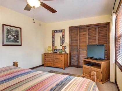 Mountain Treasure 2 BR Pool Access Hot Tub Sleeps 6 - image 18
