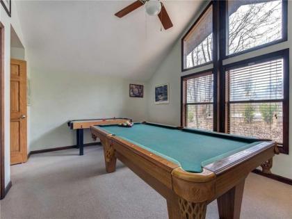 Mountain Treasure 2 BR Pool Access Hot Tub Sleeps 6 - image 20