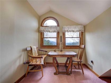 Mountain Rose 2 BR Pool Access Hot Tub Sleeps 6 - image 10