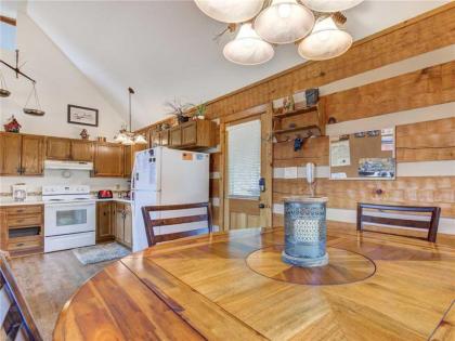 Mountain Rose 2 BR Pool Access Hot Tub Sleeps 6 - image 14