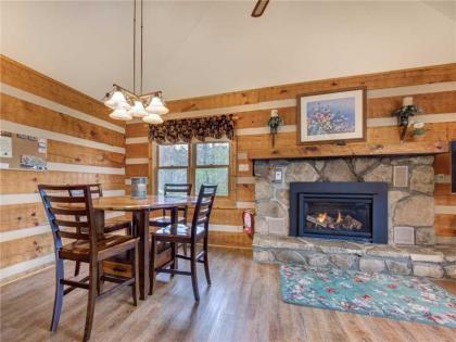 Mountain Rose 2 BR Pool Access Hot Tub Sleeps 6 - image 8