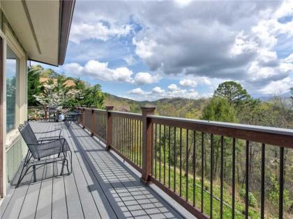 Mountain Splendor 4 Bedrooms Pets Game Room Pool Access Sleeps 12 - image 19