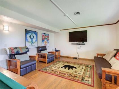 Mountain Splendor 4 Bedrooms Pets Game Room Pool Access Sleeps 12 - image 7