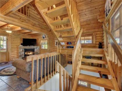 Hibernation Station 2 BR Pool Access Hot Tub Fireplace Sleeps 4 - image 13
