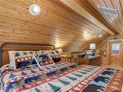 Hibernation Station 2 BR Pool Access Hot Tub Fireplace Sleeps 4 - image 17
