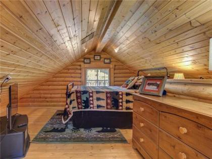 Hibernation Station 2 BR Pool Access Hot Tub Fireplace Sleeps 4 - image 20