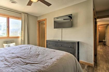 Luxury Cabin with Sweeping Smoky Mountain Views! - image 13