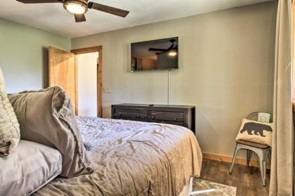 Luxury Cabin with Sweeping Smoky Mountain Views! - image 16