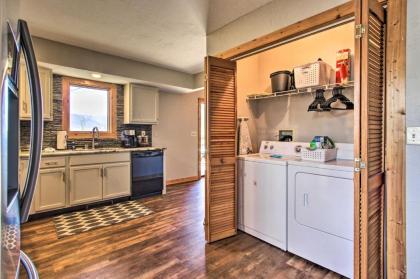 Luxury Cabin with Sweeping Smoky Mountain Views! - image 5