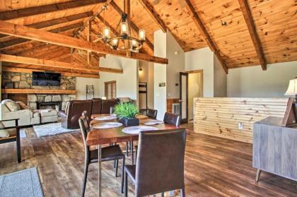 Luxury Cabin with Sweeping Smoky Mountain Views! - image 6
