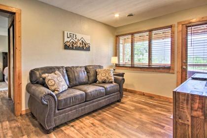 Luxury Cabin with Sweeping Smoky Mountain Views! - image 8