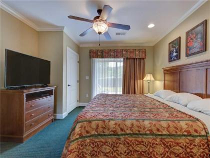 City Bear 2BR Pool Spa Downtown Gatlinburg Sleeps 6 - image 9