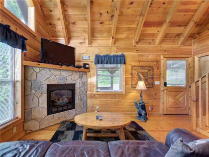 The Vinson 1 Bedroom Loft Game Room Hot Tub Theater Room Sleeps 4 - image 10