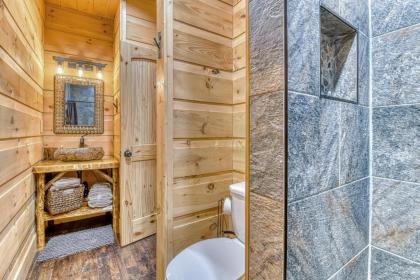 Noir Pine Creekside Chalet - image 9