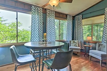 Cabin with Mtn Views - 5 Mi to SkyLift Park! - image 14