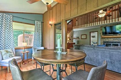 Cabin with Mtn Views - 5 Mi to SkyLift Park! - image 15