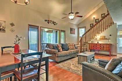 Cabin with Mtn Views - 5 Mi to SkyLift Park! - image 9