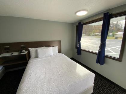 Gatlinburg Mountain Inn - image 15