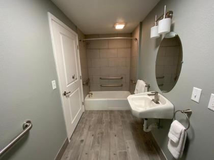 Gatlinburg Mountain Inn - image 3