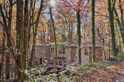 Updated Cobbly Nob Resort Home with Hot Tub! - image 2