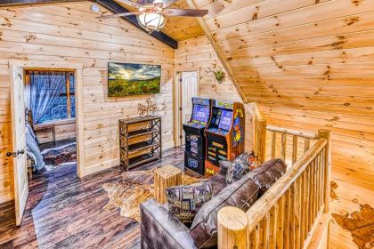 Alpine Creekside Chalet - image 20