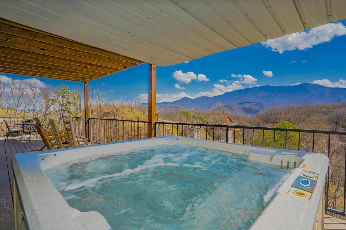 A Million Dollar View- Get 56530 worth of FREE area attraction tickets for each paid day! - main image