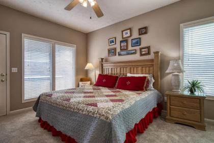 A Million Dollar View- Get 56530 worth of FREE area attraction tickets for each paid day! - image 28