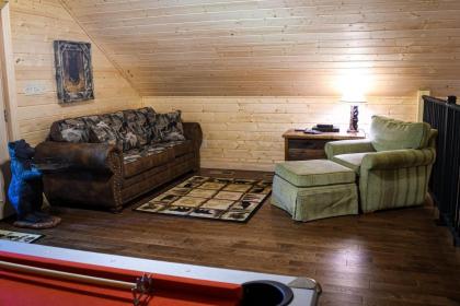 Gatlinburg - Honeymoon Hideaway - image 14