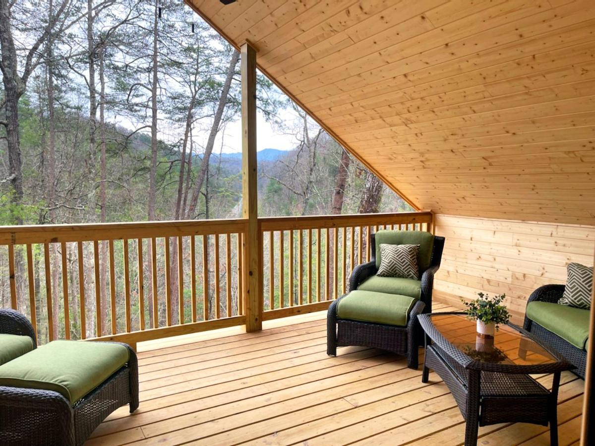 Gatlinburg - Honeymoon Hideaway - image 5