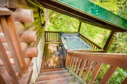 Hugs N Kisses Pool Table Hot Tub Pool Table Community Pool Close to Downtown Gatlinburg - image 22