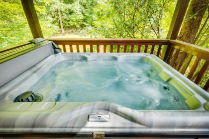 Hugs N Kisses Pool Table Hot Tub Pool Table Community Pool Close to Downtown Gatlinburg - image 23