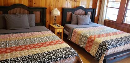 Marshall's Creek Rest Motel - image 16