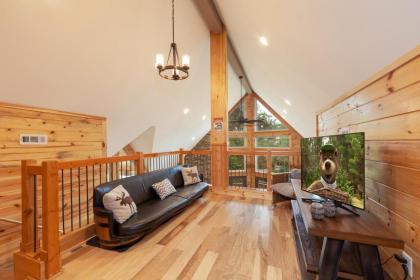 Creekside Manor cabin - image 14