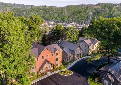 The Grand Orchard Lodge - Gatlinburg TN