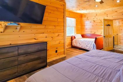 3 Lazy Bears Chalet - image 25