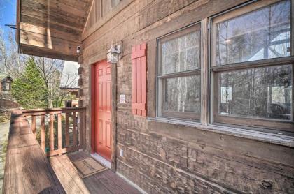 The Great Escape Gatlinburg Getaway with Hot Tub! - image 22