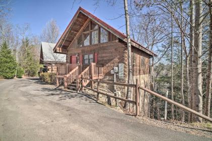 The Great Escape Gatlinburg Getaway with Hot Tub! - image 24