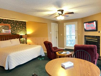 Carr's Northside Hotel and Cottages - image 12
