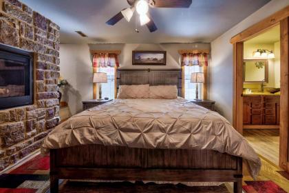 Bears Haven chalet - image 12