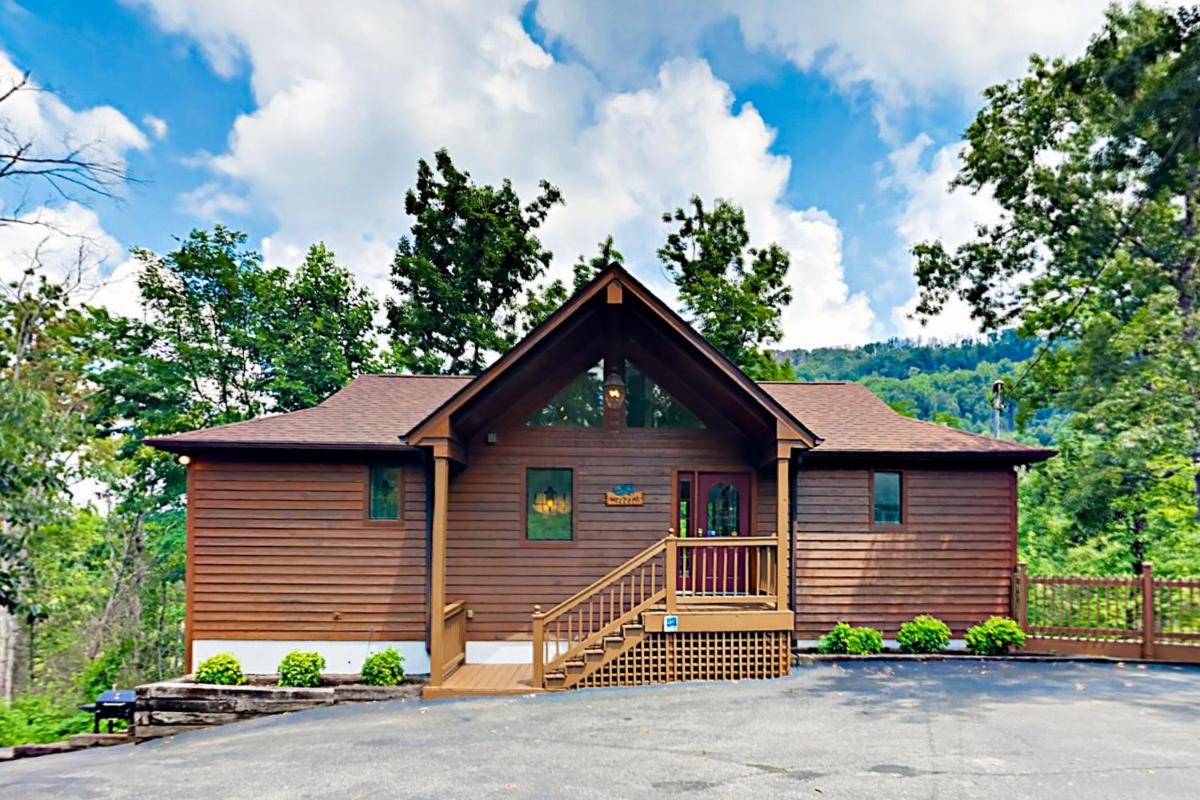 Campfire Lodge - main image