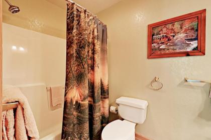 Campfire Lodge - image 21