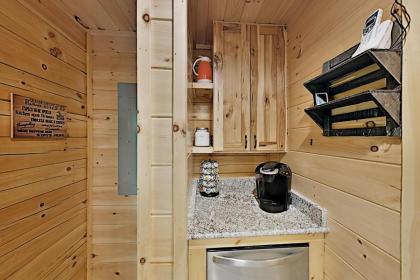 Mountain Wolf's Cabin - image 11