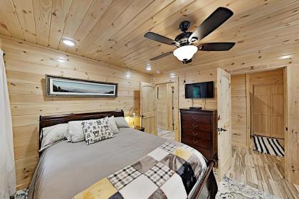 Mountain Wolf's Cabin - image 12