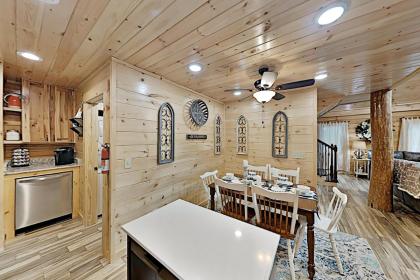 Mountain Wolf's Cabin - image 8