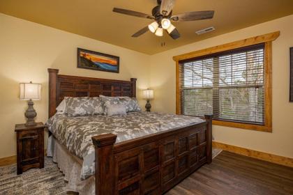 Serenity Peak chalet - image 20