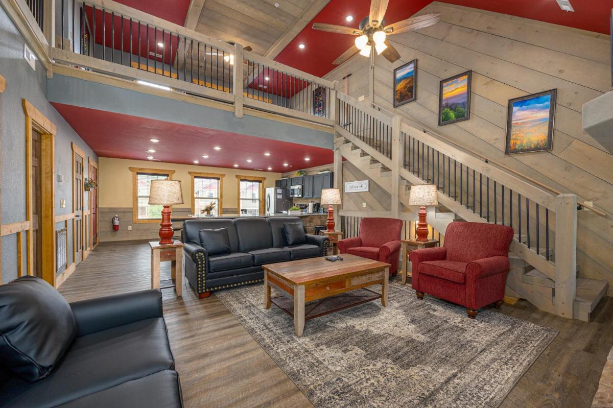 A Majestic Hilltop chalet - image 3