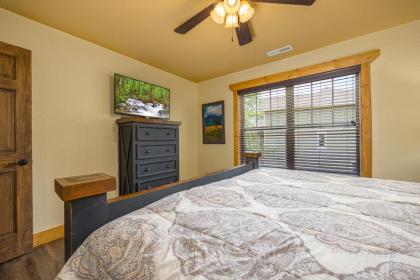 Smoky Mountain Plunge chalet - image 26