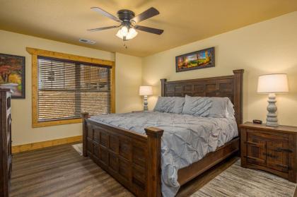 Smoky Mountain Plunge chalet - image 29