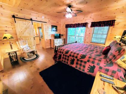 Hidden Cove Cabin - image 24